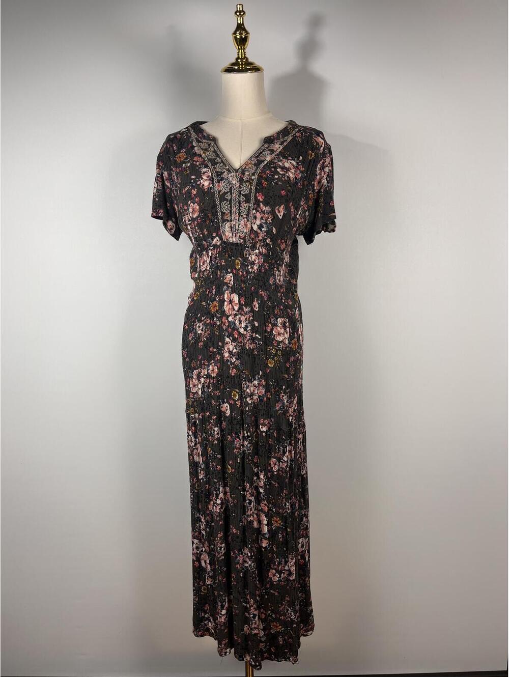 Knox Rose Floral Patterned Maxi Dress with Embroidered V-Neck Size Small